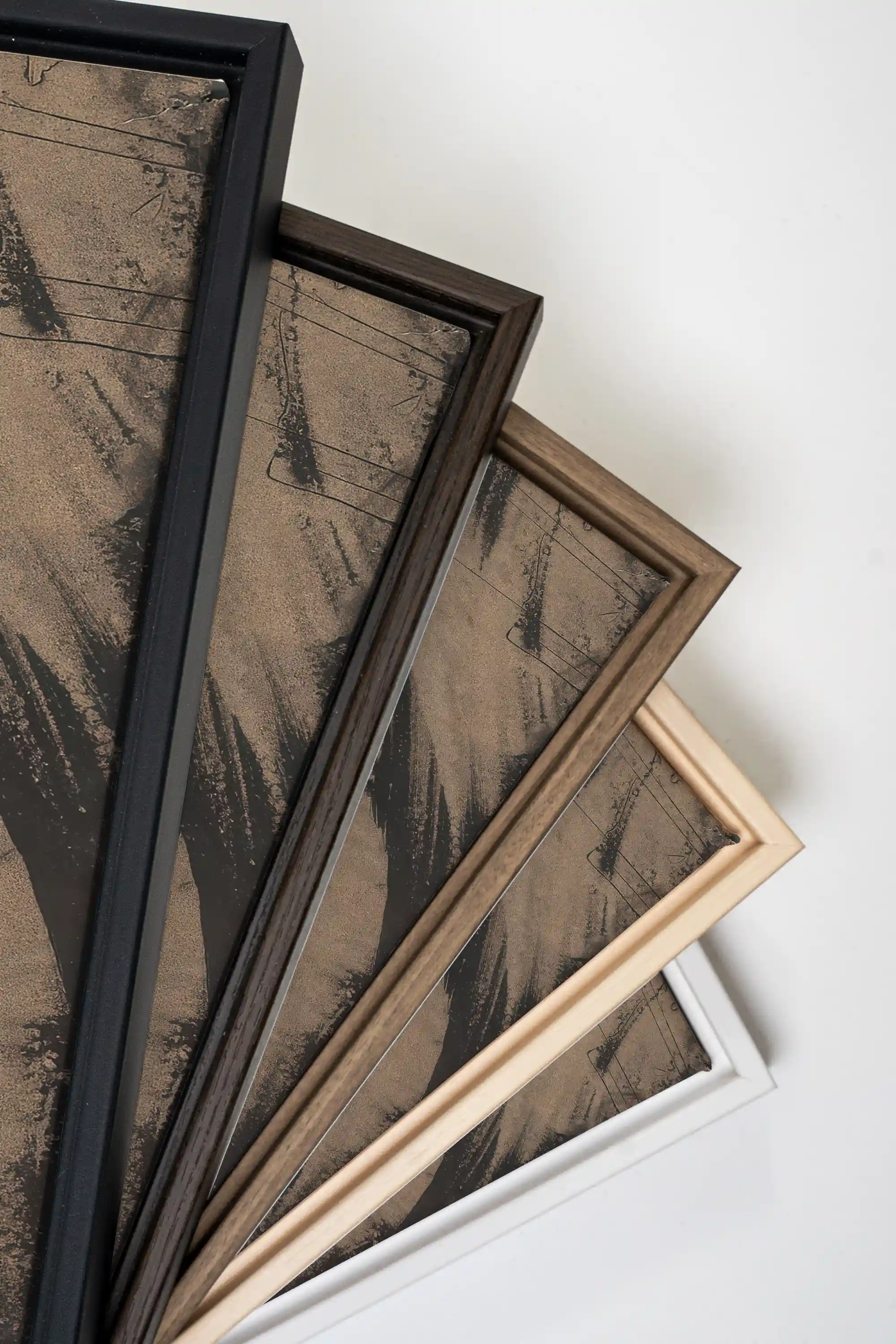 DARK BLOOM, Oeuvre sur toile étirée, encadré Blanc