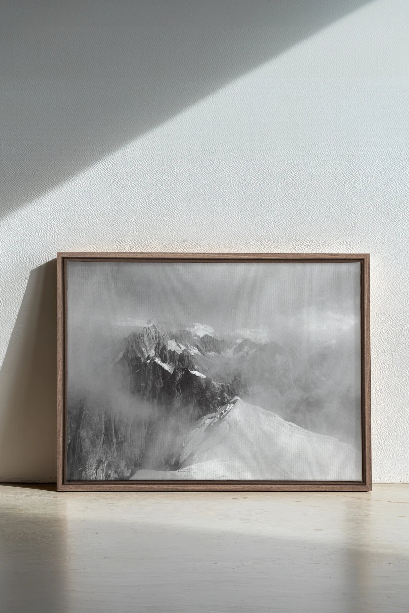 Eternal Peaks, Oeuvre sur toile étirée