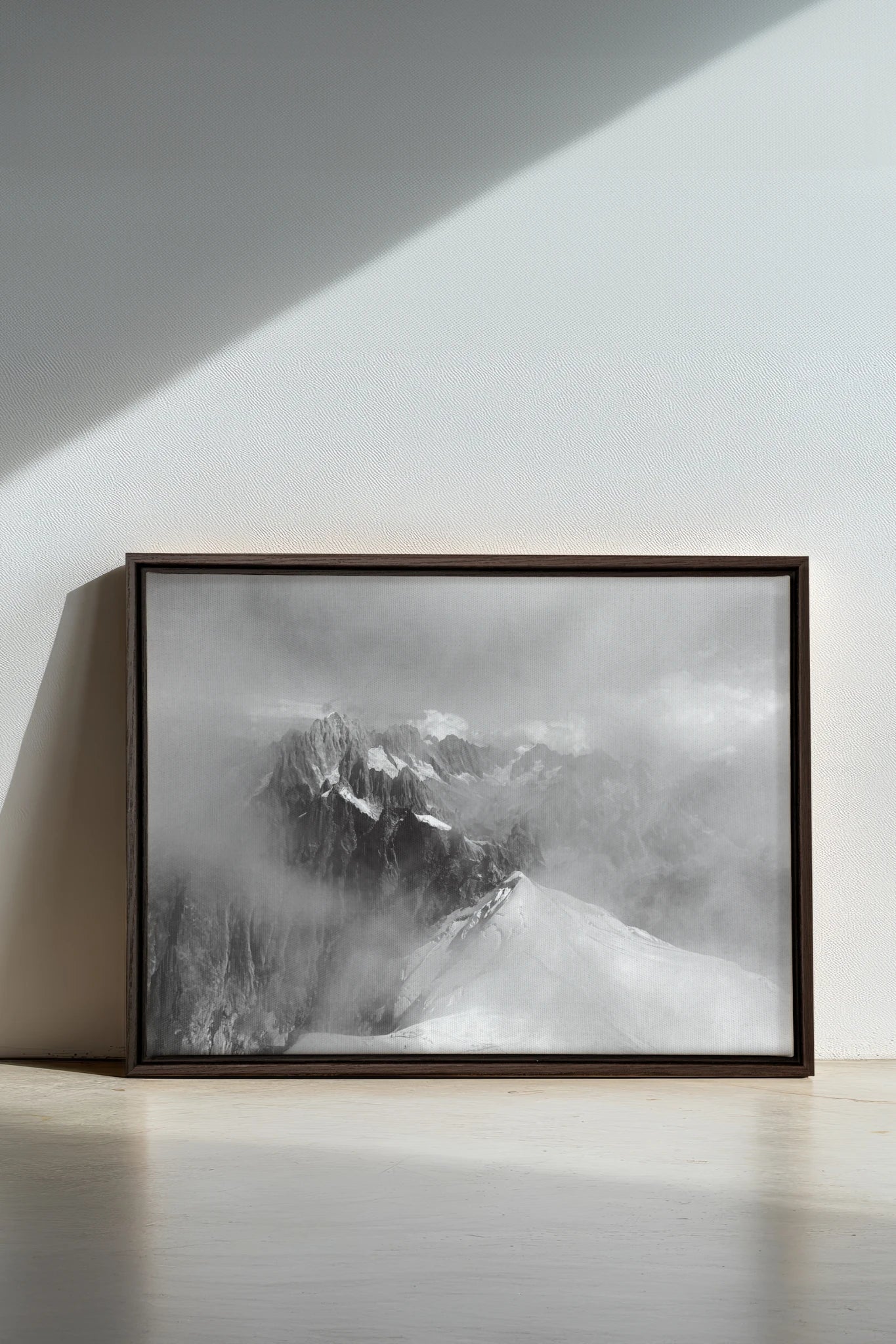 Eternal Peaks, Oeuvre sur toile étirée