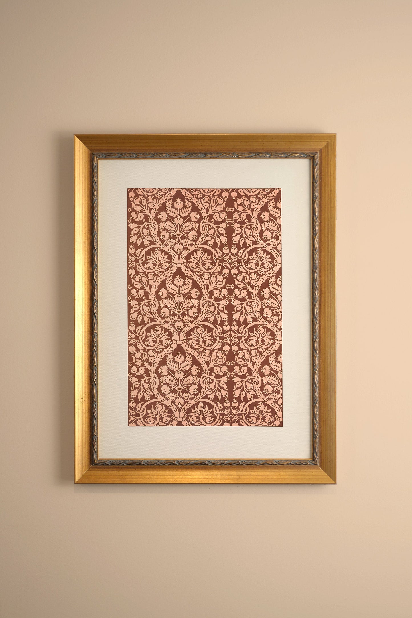 ANTIQUE MOTIF, VINTAGE GOLD FRAME