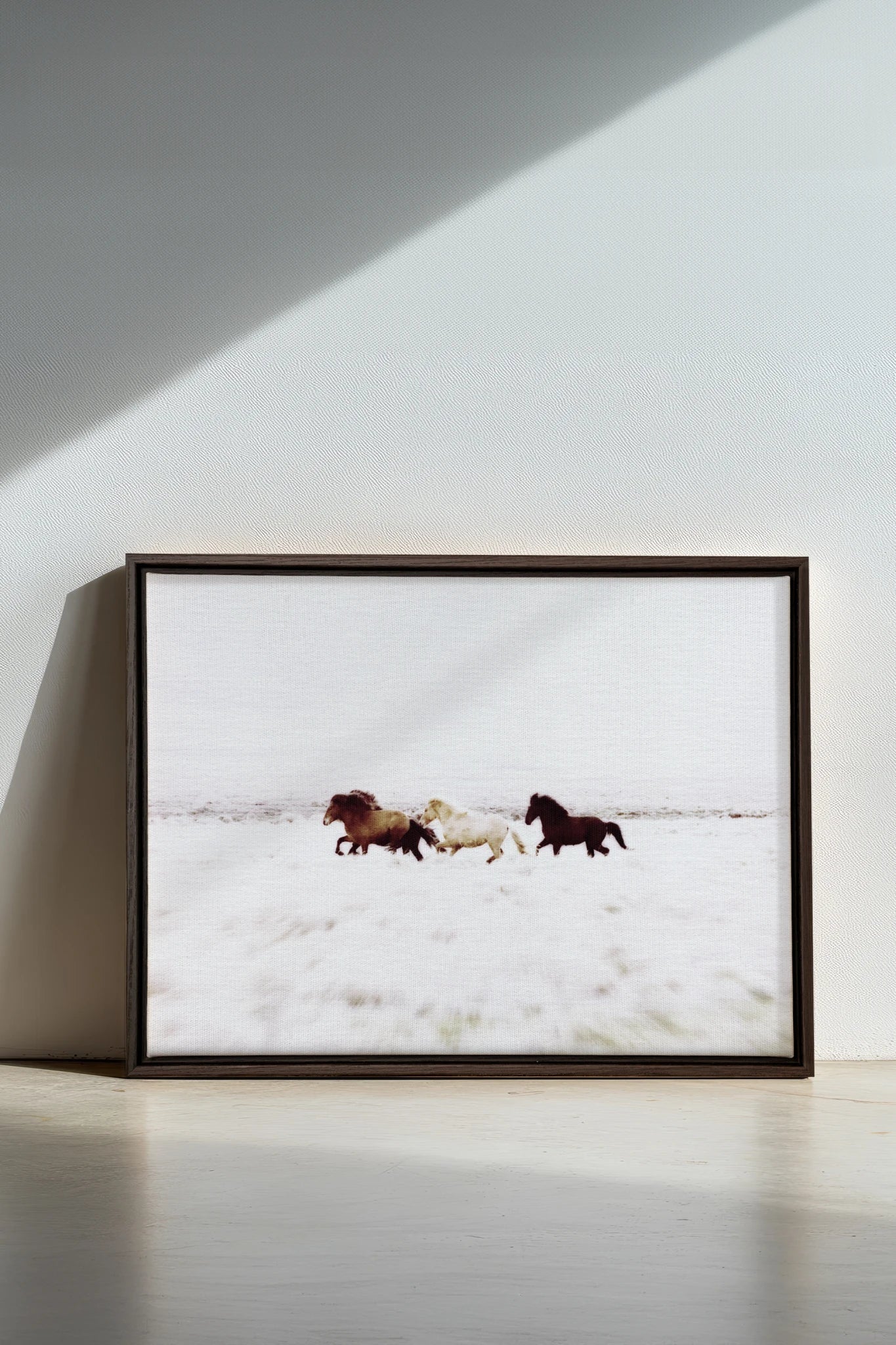 Winter Spirits, Oeuvre sur toile étirée