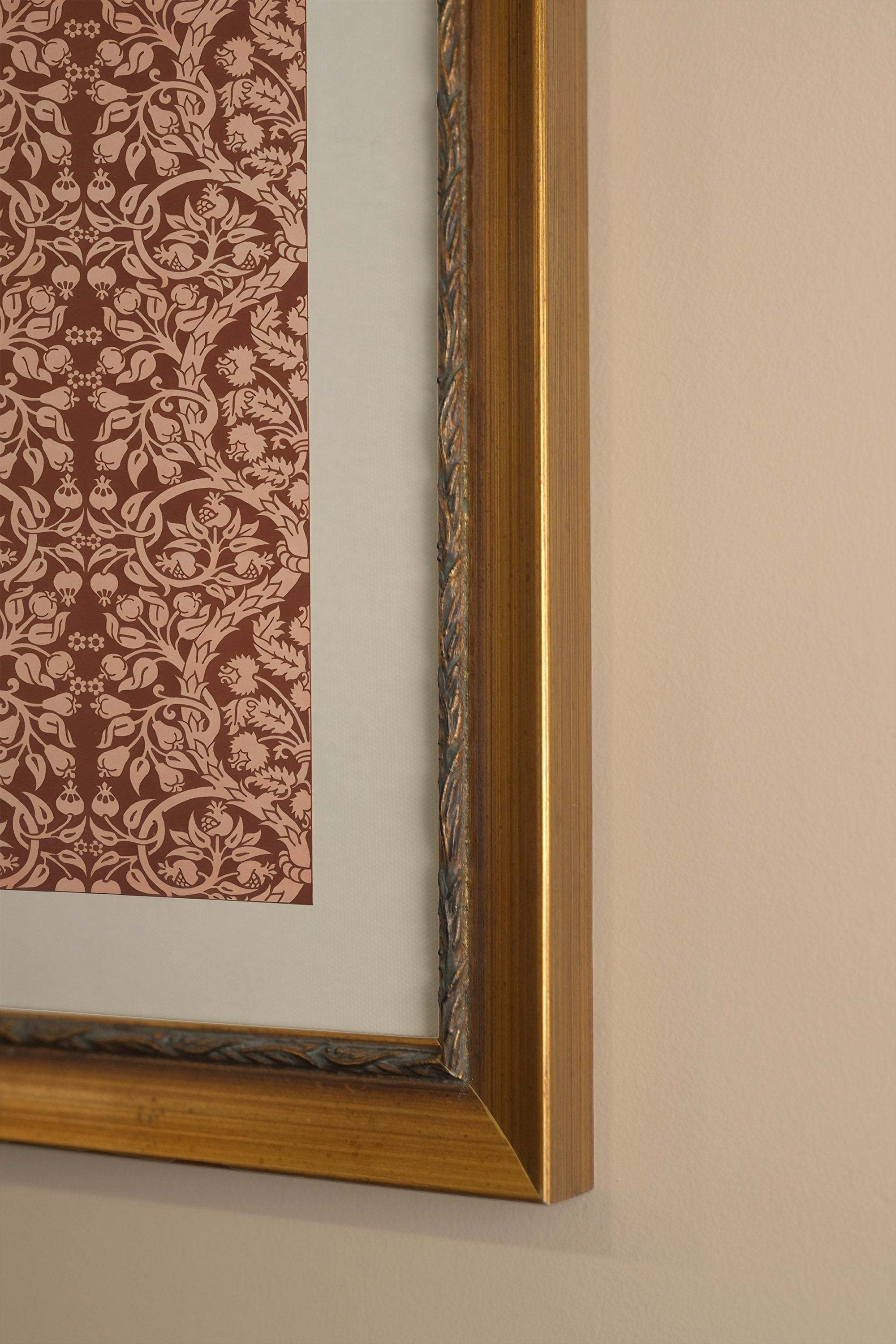MOTIF ANCIEN, Oeuvre sur toile rigide, encadré Vintage Or