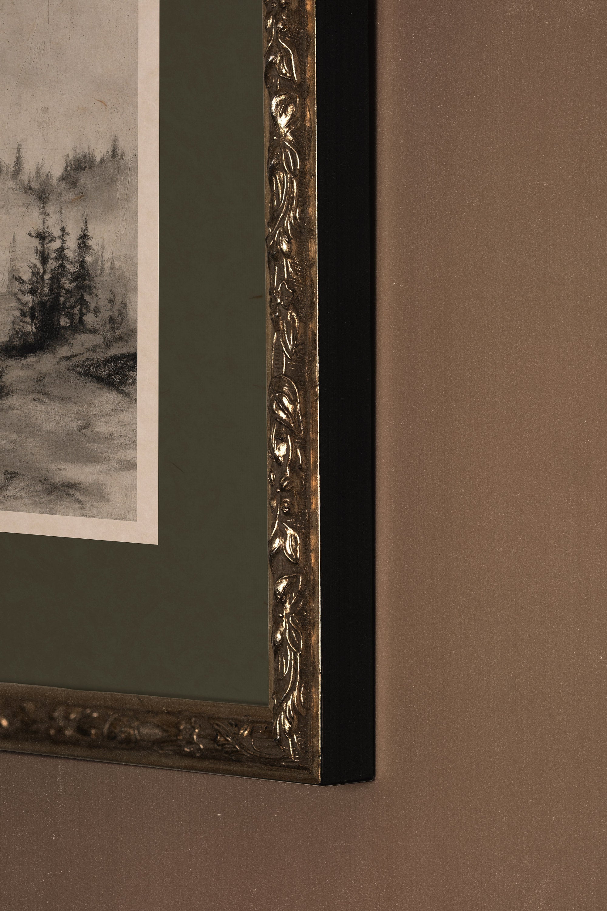 MISTY HEIGHTS, Oeuvre sur toile rigide, encadré Vintage Argent