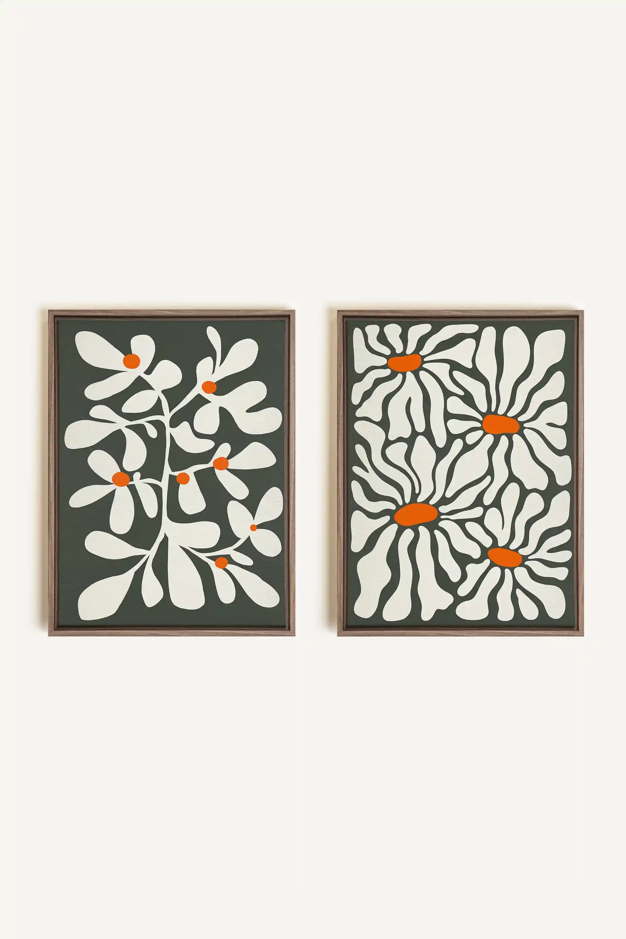 PÉTALES EN FUSION, 2 Works on stretched canvas, framed Oak Brown