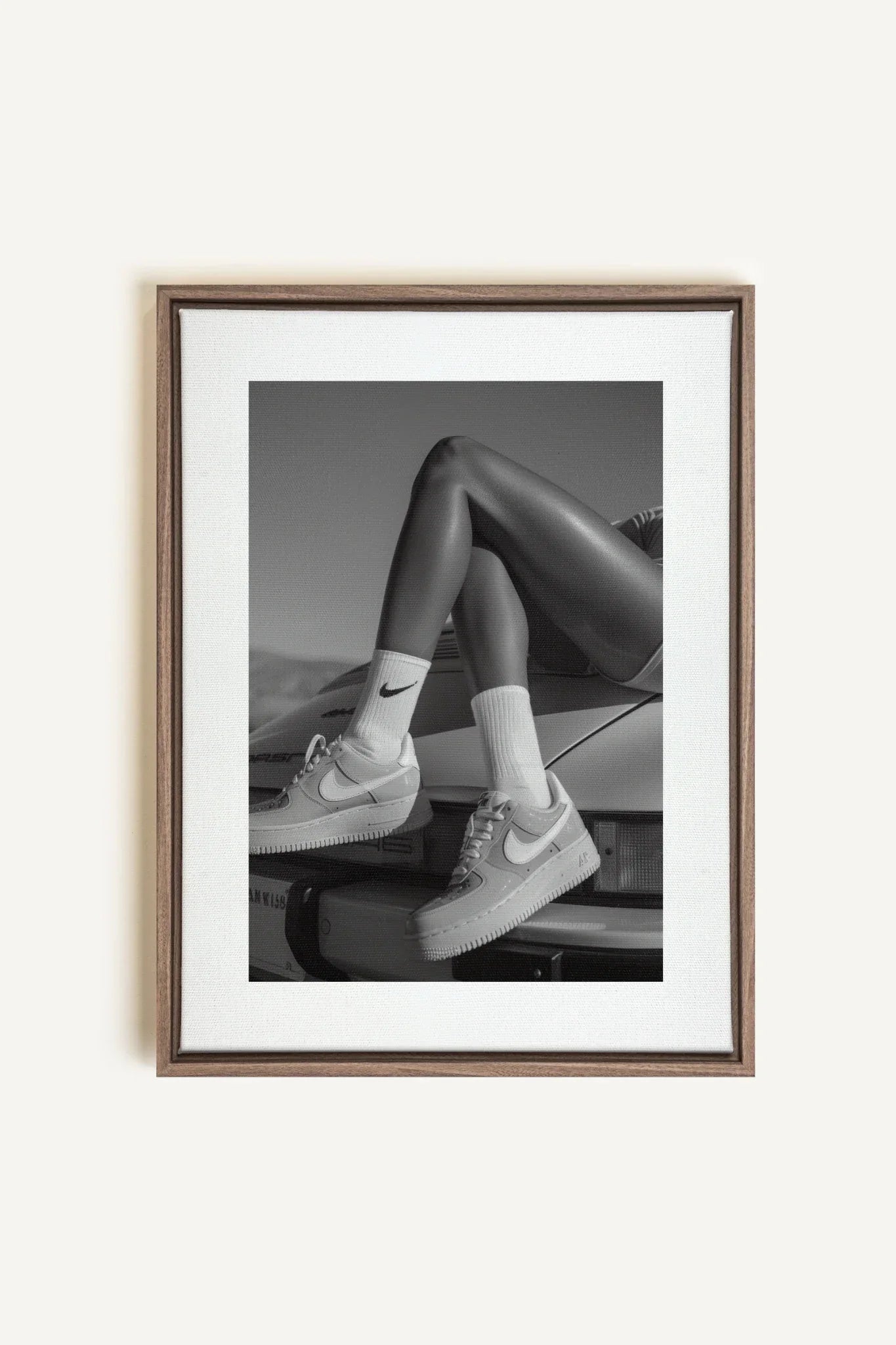 OLEKA CANVAS - BLACK & WHITE BLISS, Oeuvre sur toile étirée, encadré Brun Chêne