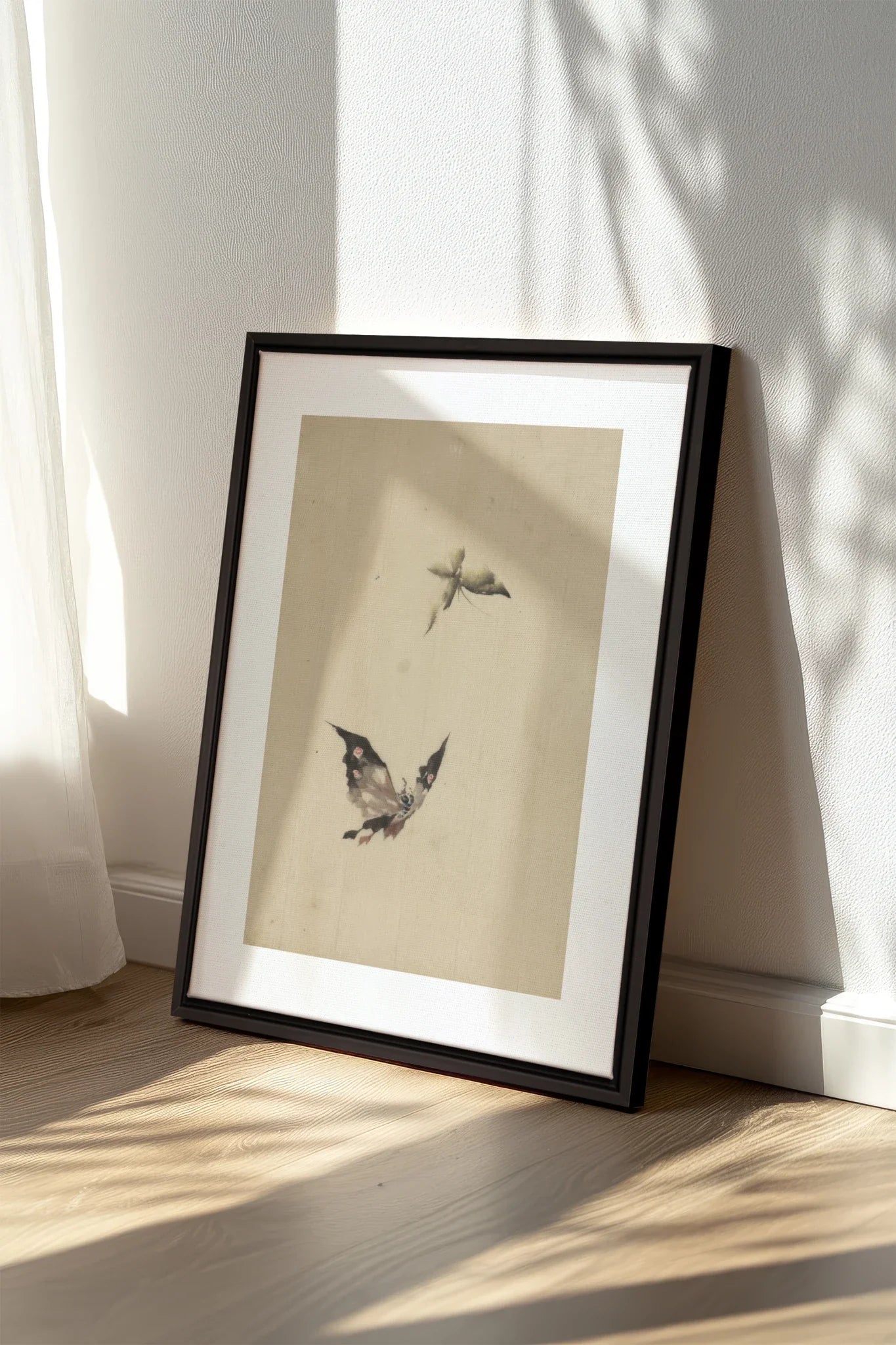 MISTY WINGS, Oeuvre sur toile étirée, encadré Noir