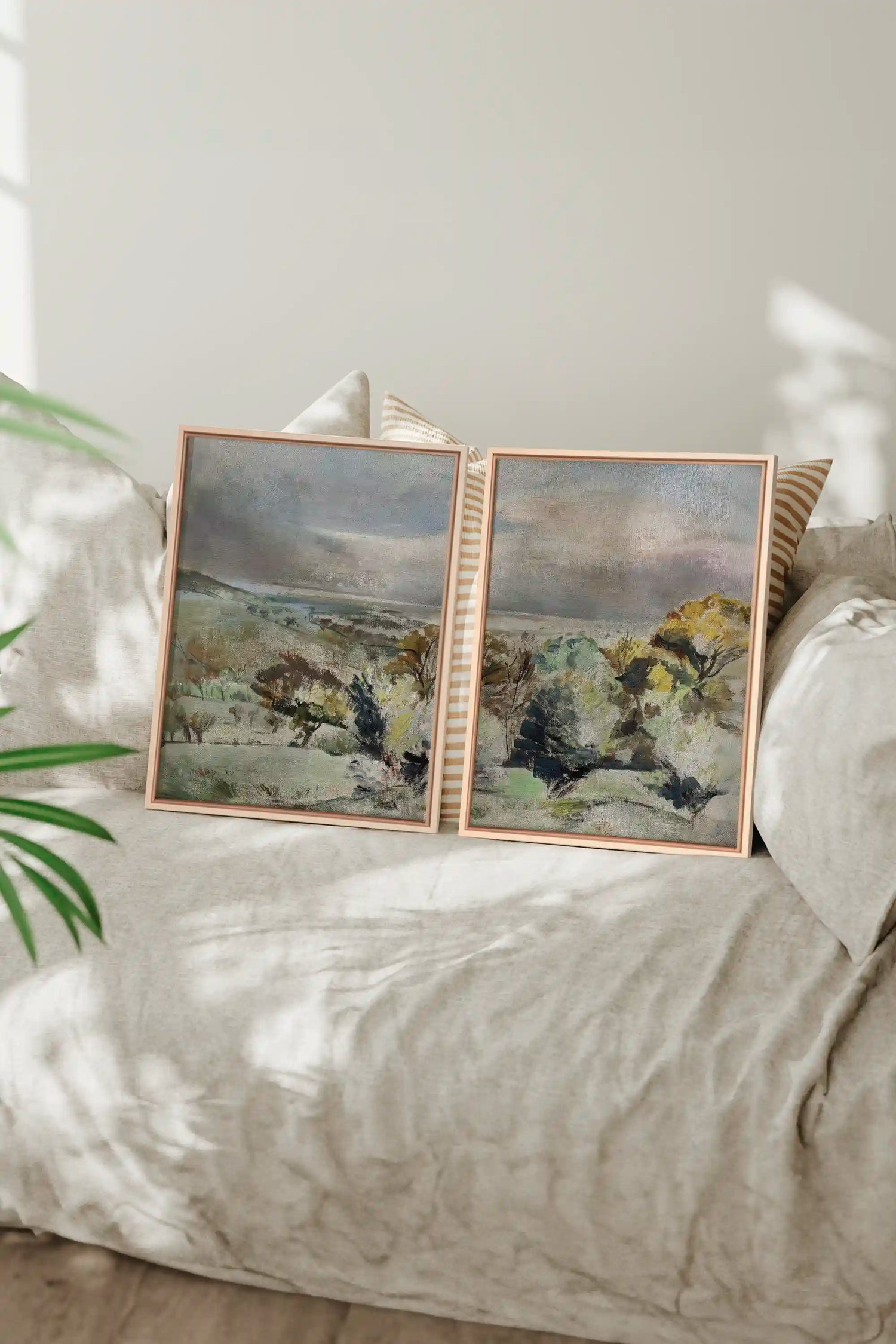 DRIFTING LIGHT DUO, 2 Works on stretched canvas, framed Naturel Clair