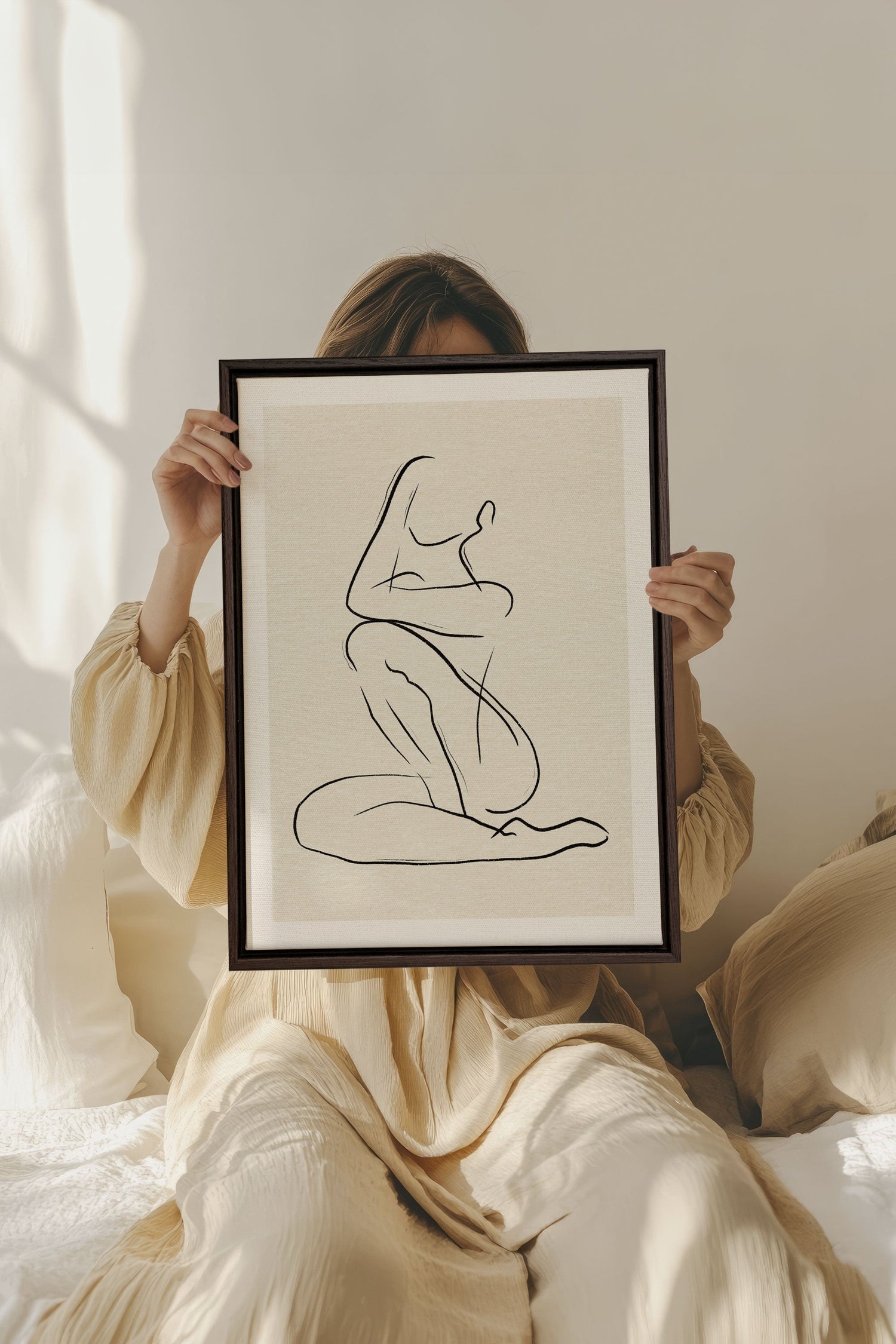 OLEKA CANVAS - GESTURE OF PEACE, Oeuvre sur toile étirée, encadré Brun Noyer