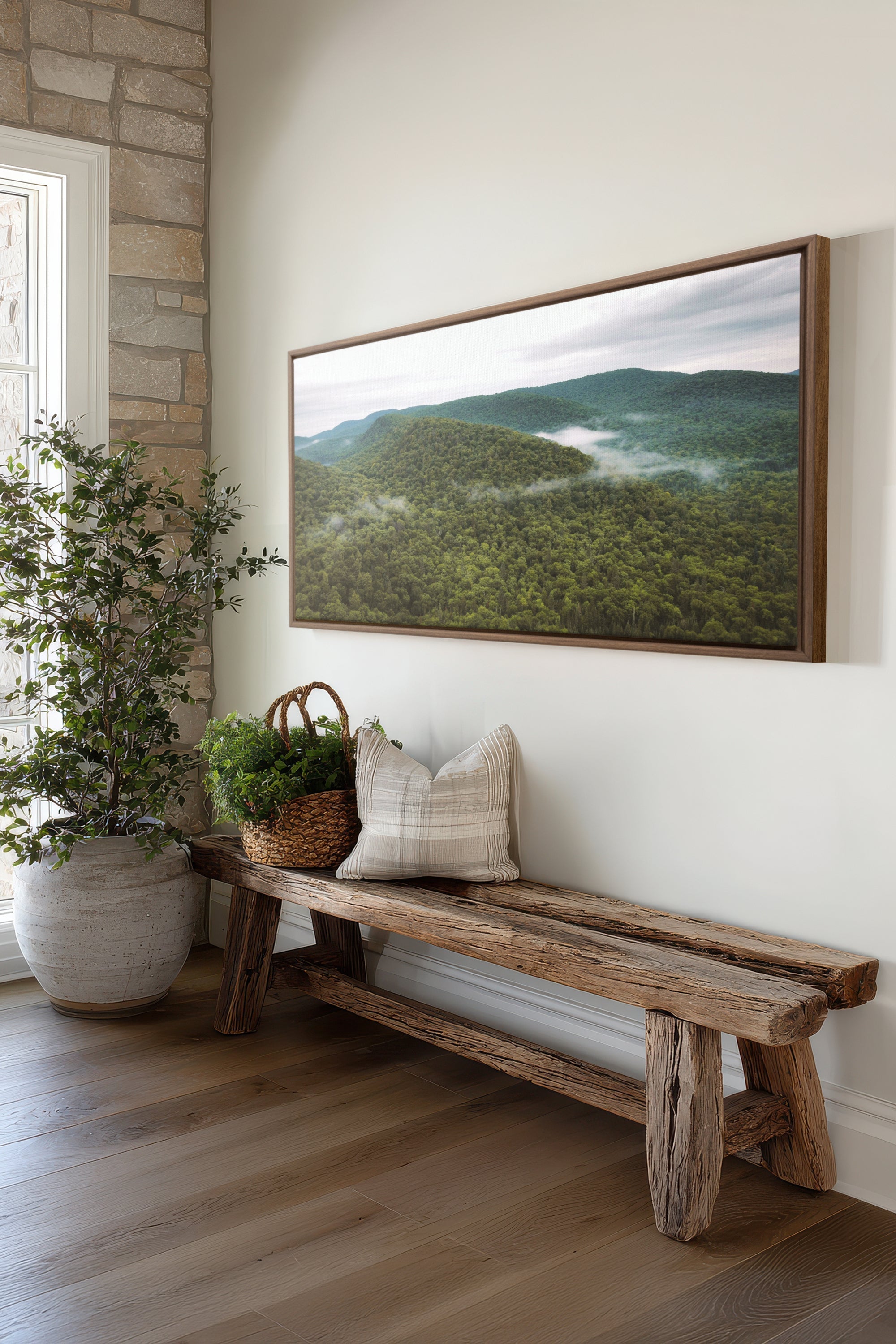 MONTAGNES VERTES, Oeuvre sur toile étirée, encadré Brun Chêne