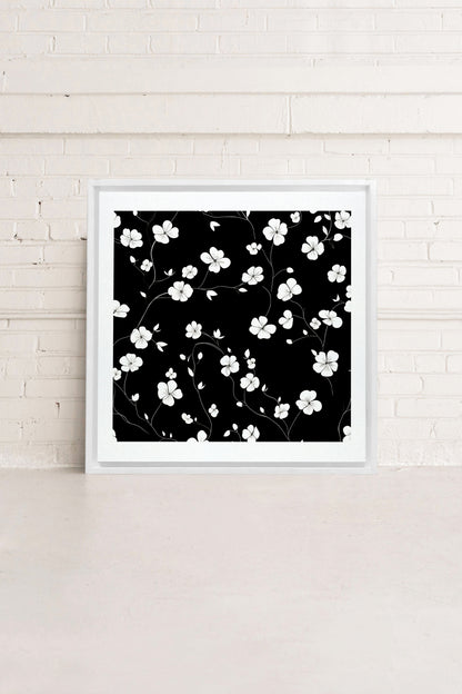 NOCTURNAL BLOOMS, Oeuvre sur toile étirée, encadré Blanc
