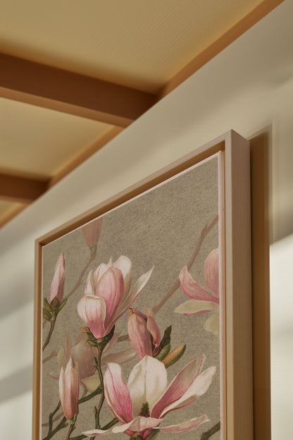 MAGNOLIA WHISPER, Oeuvre sur toile étirée, encadré Naturel Clair