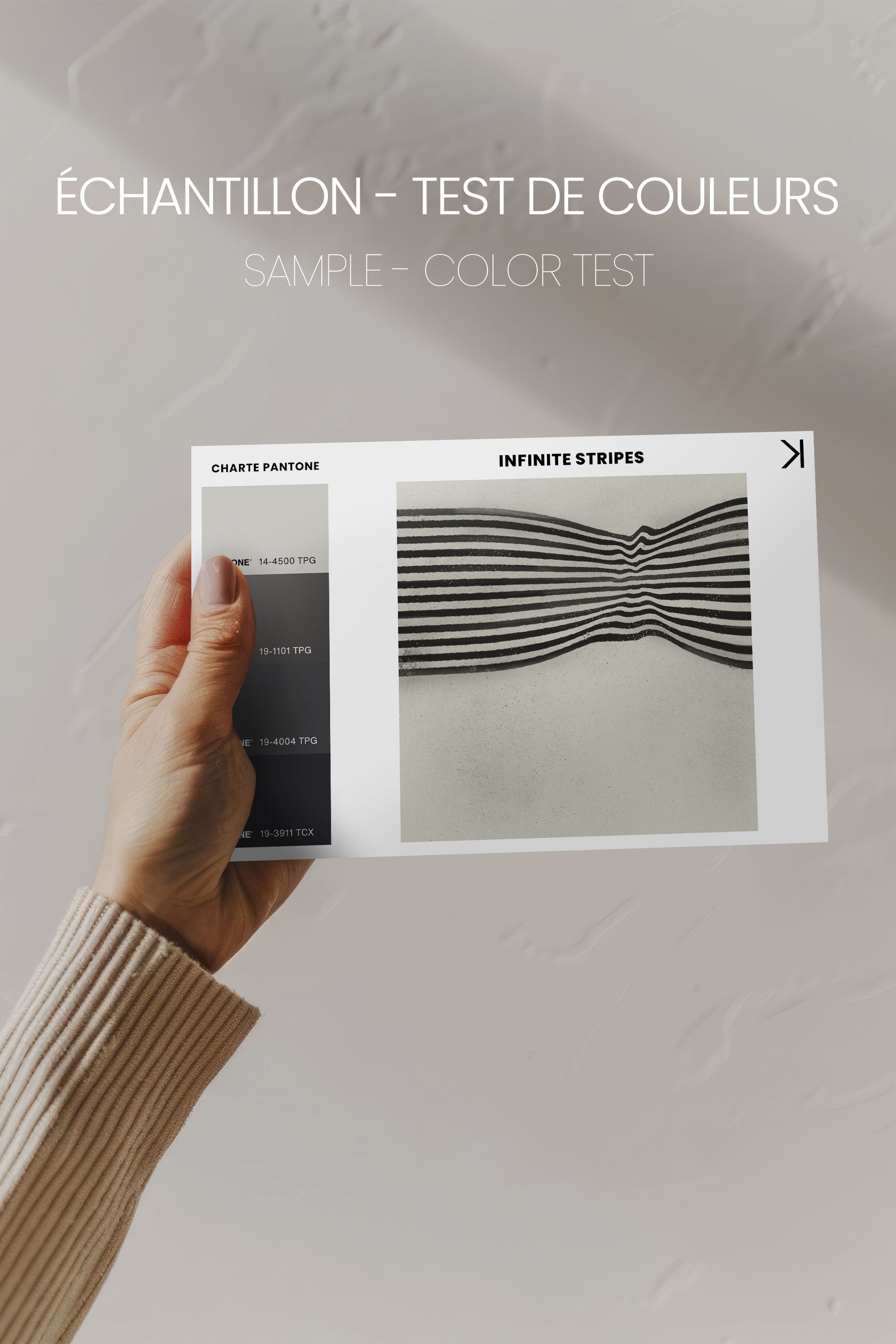 OLEKA CANVAS - INFINITE STRIPES, Oeuvre sur toile étirée, encadré Noir