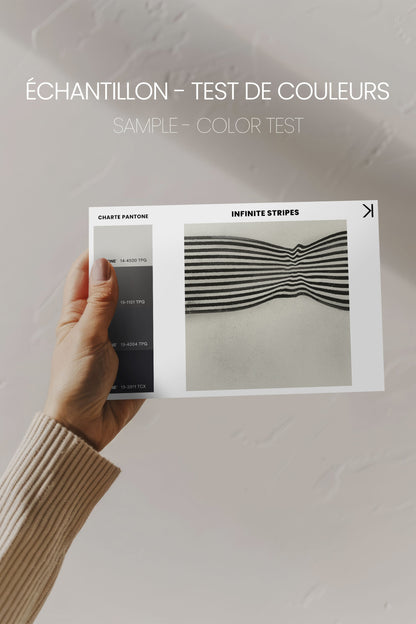 OLEKA CANVAS - INFINITE STRIPES, Oeuvre sur toile étirée, encadré Noir