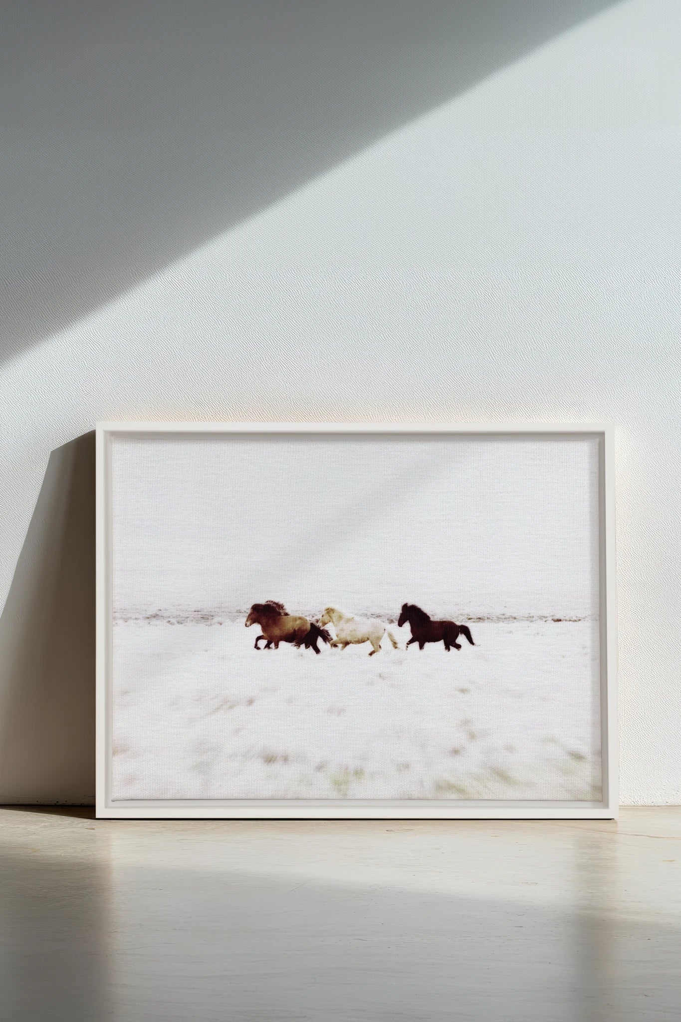 Winter Spirits, Oeuvre sur toile étirée