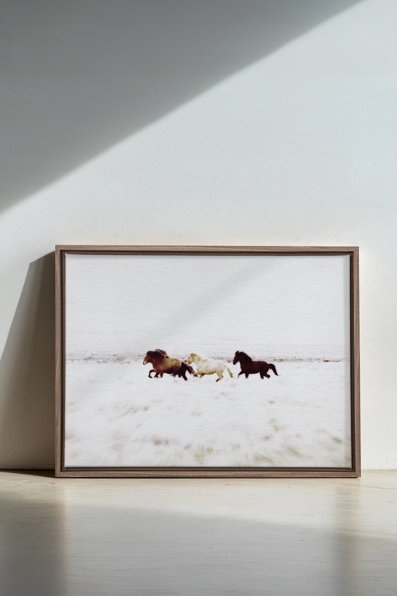 Winter Spirits, Oeuvre sur toile étirée