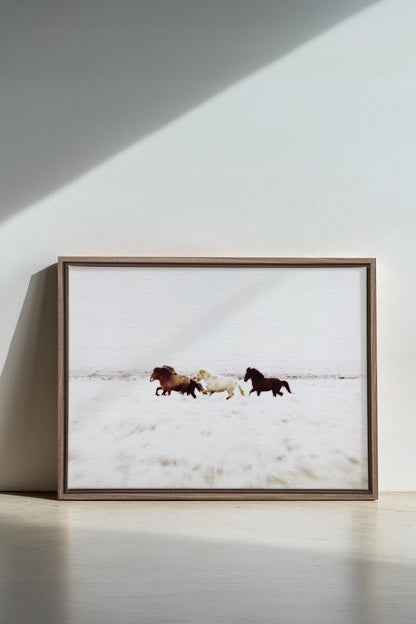 Winter Spirits, Oeuvre sur toile étirée