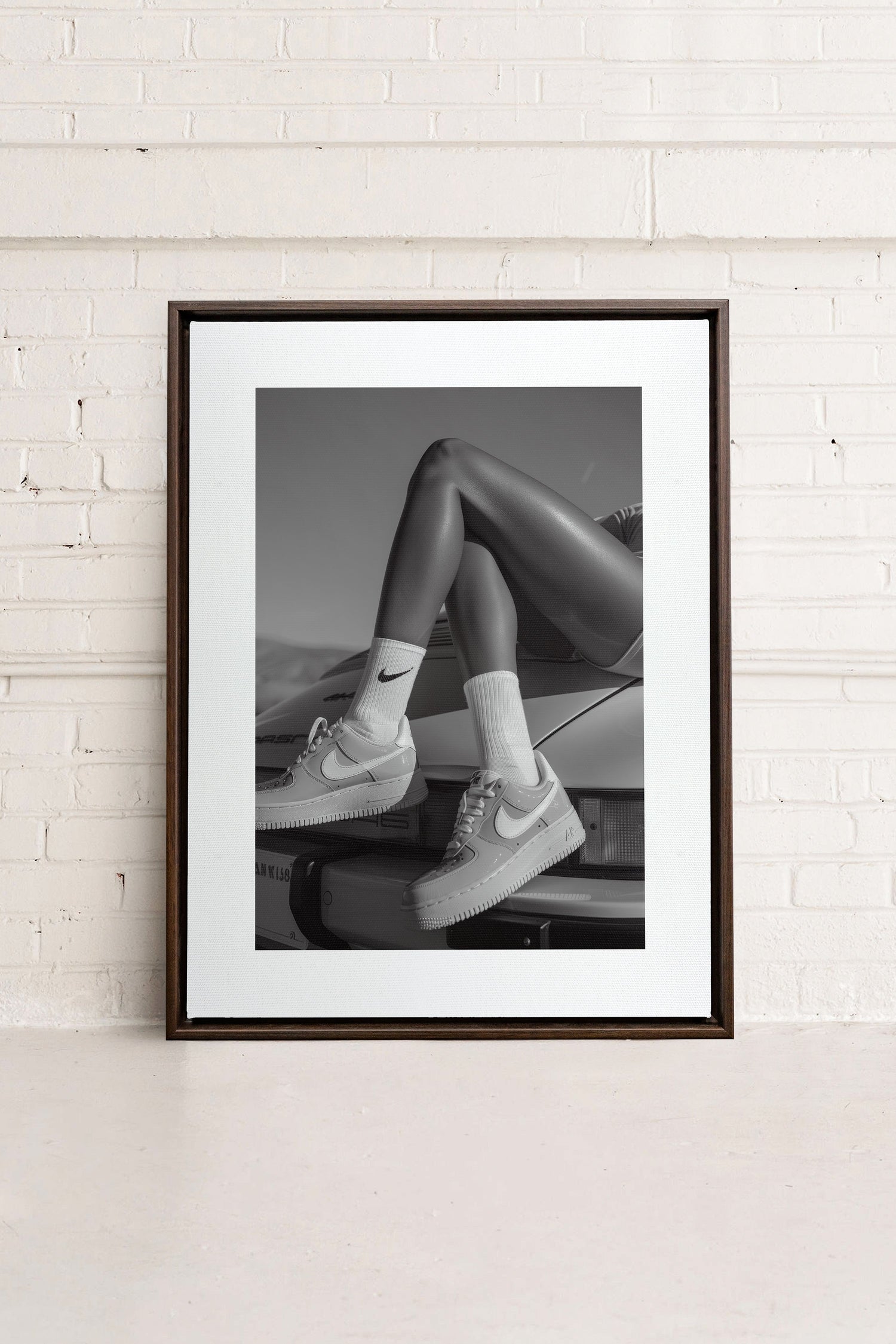 BLACK &amp; WHITE BLISS, Oeuvre sur toile étirée, encadré Brun Noyer
