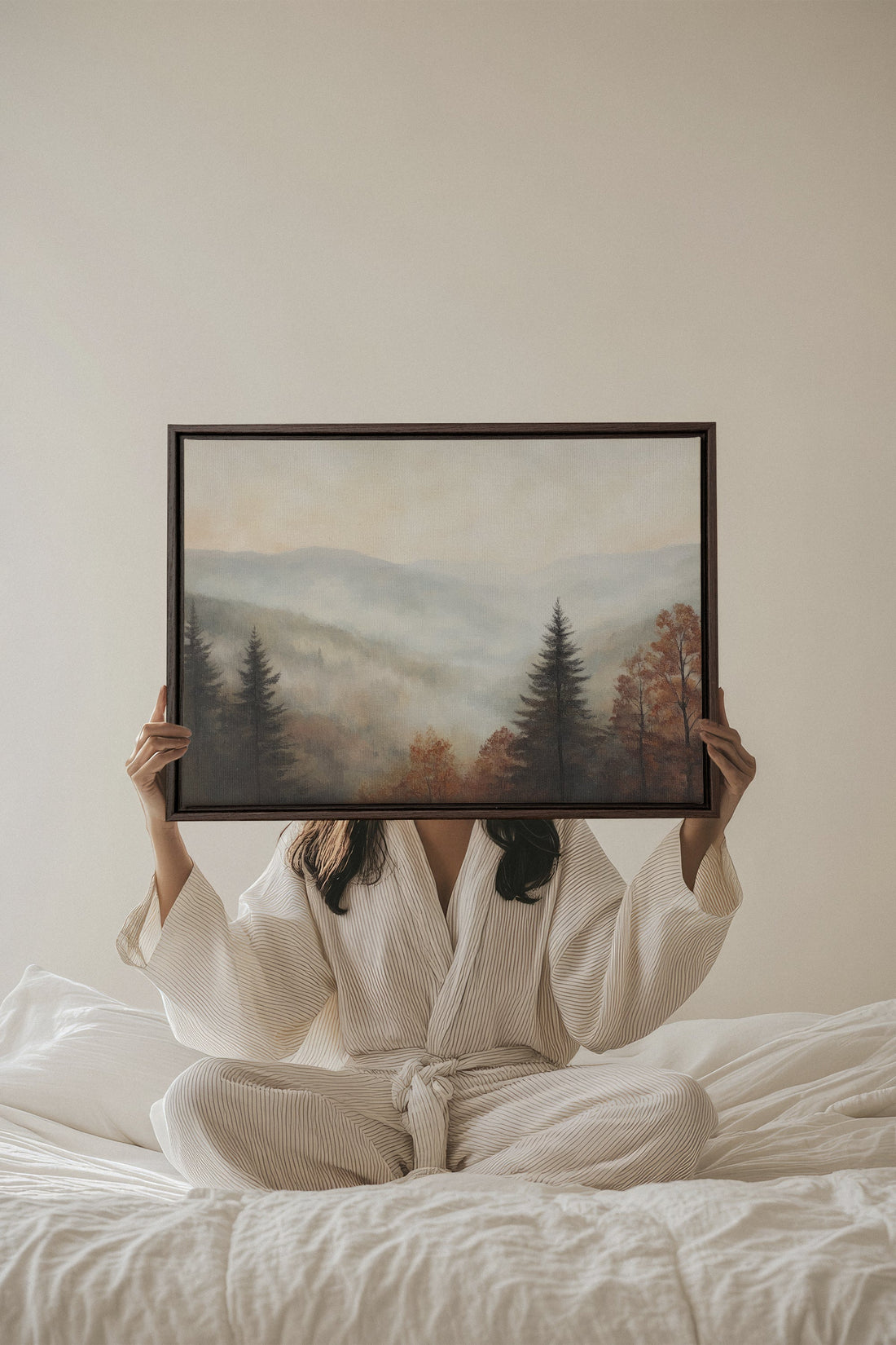 OLEKA CANVAS - MOUNTAIN MORNING, Oeuvre sur toile étirée, encadré Brun Noyer