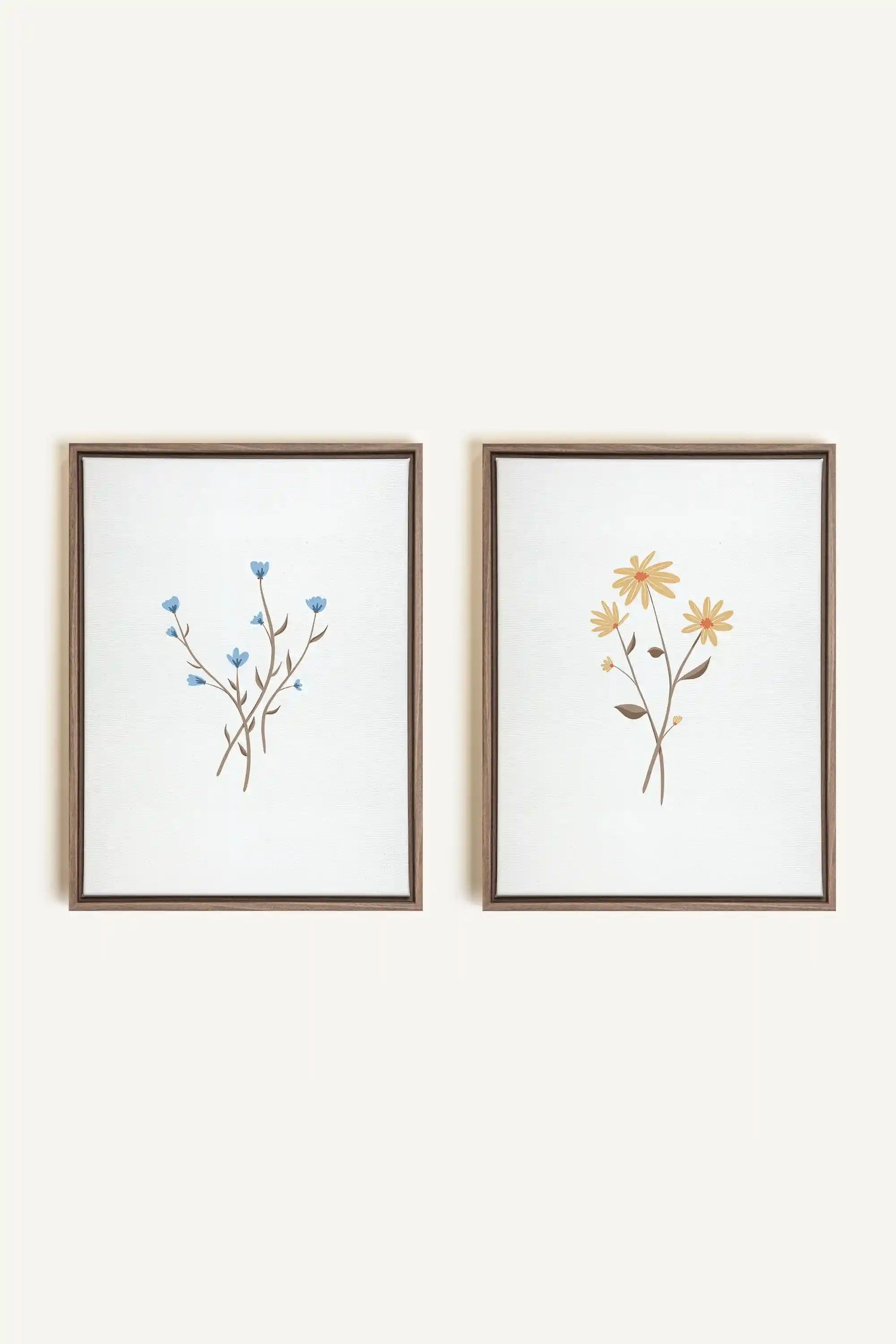 BOUQUET RUSTIQUE, 2 Works on stretched canvas, framed Oak Brown
