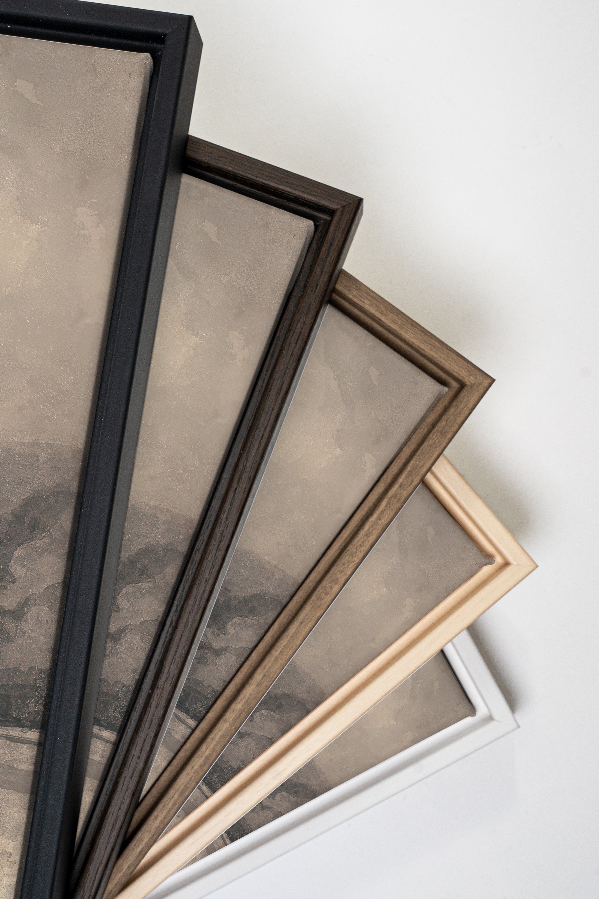 VESTIGES VOILÉS, Oeuvre sur toile étirée, encadré Blanc