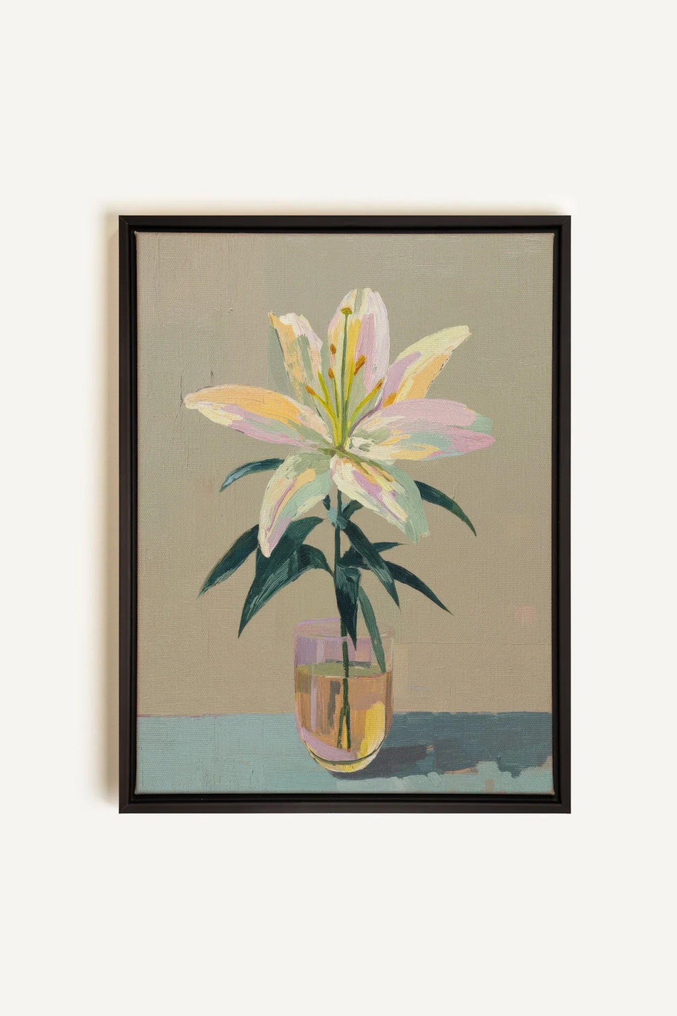 ETERNAL LILY, Oeuvre sur toile étirée, encadré Noir