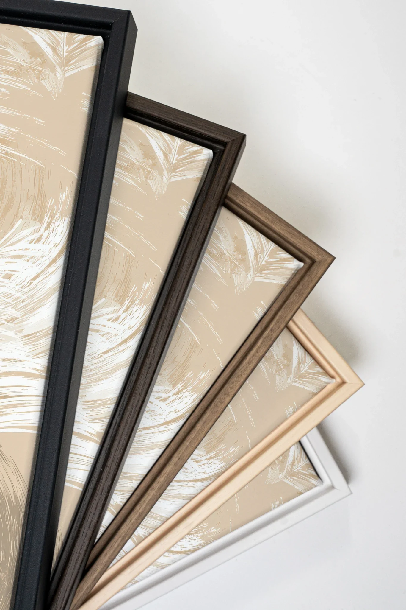YVORY SWEEP, Oeuvre sur toile étirée, encadré Noir