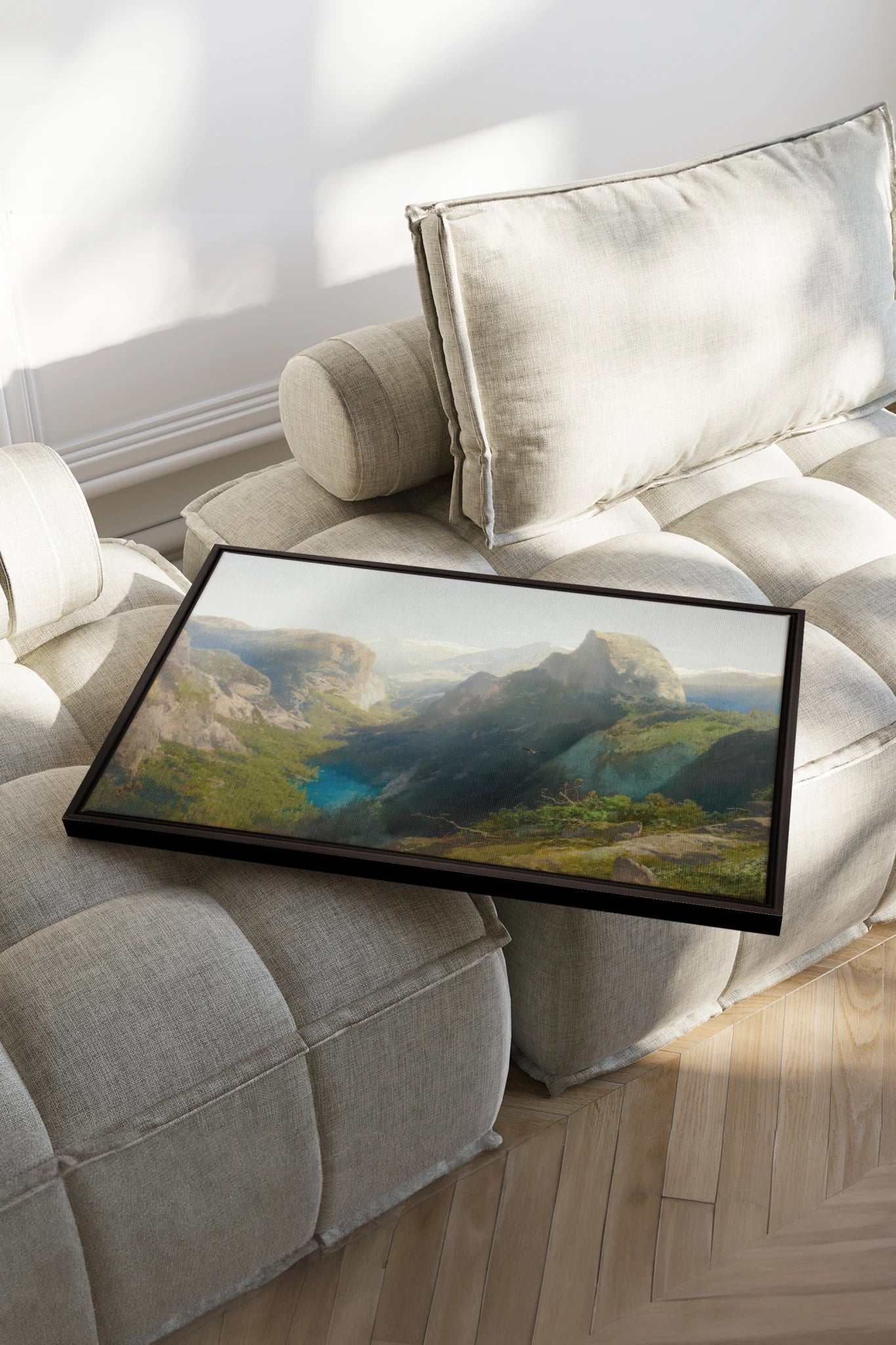 SUNLIT GORGE, Oeuvre sur toile étirée, encadré Noir