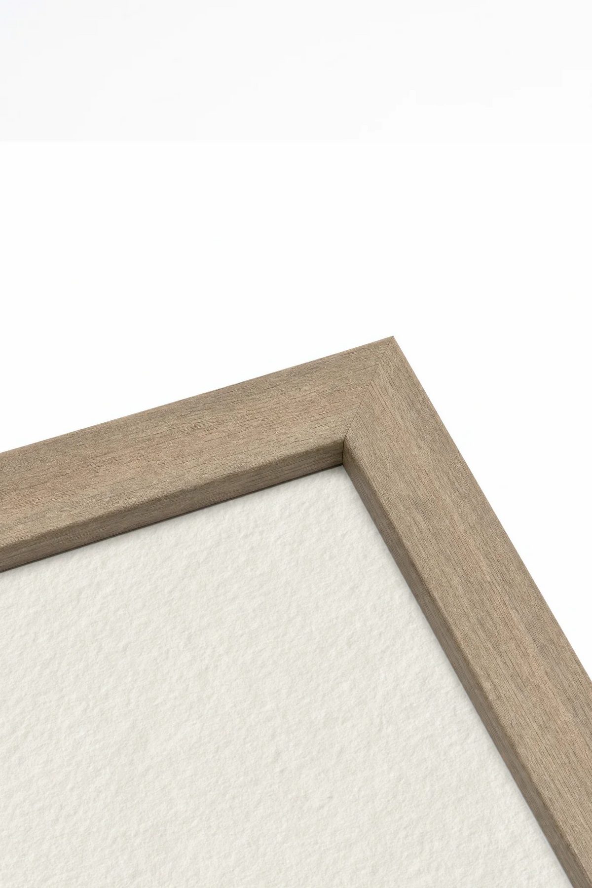 TINY TREASURES, Oeuvre sur toile rigide, encadré brun chêne
