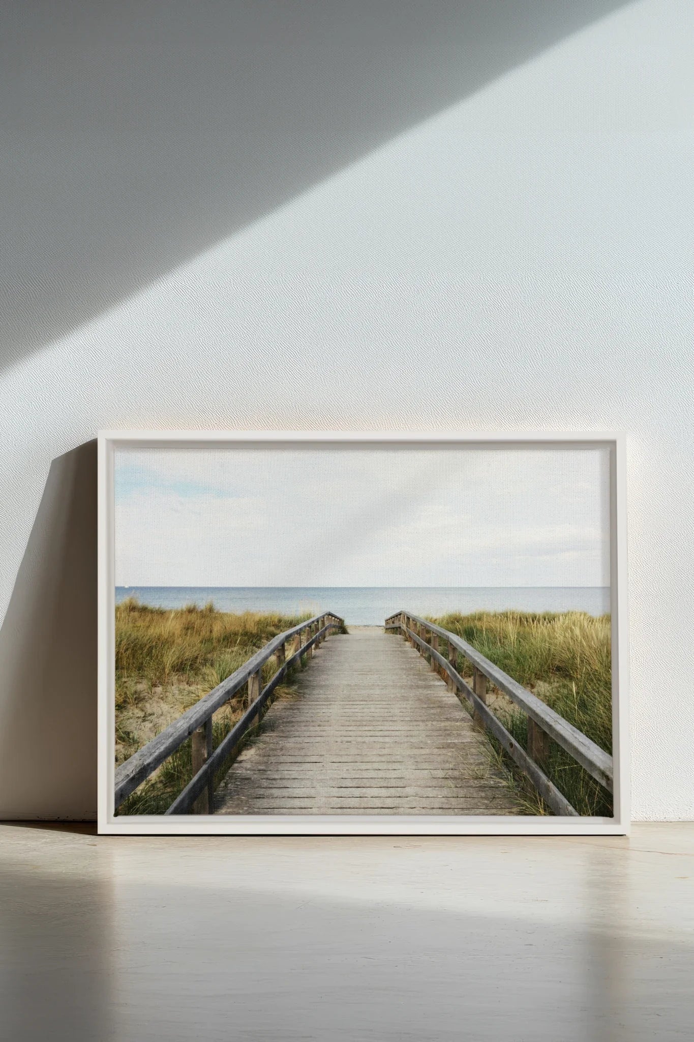 TO THE SEA, Oeuvre sur toile étirée, encadré Blanc