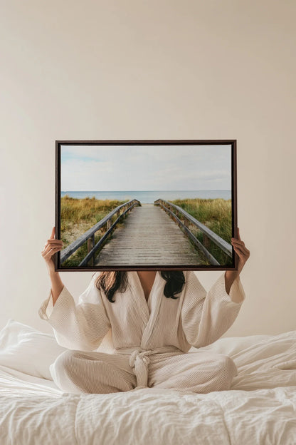 TO THE SEA, Oeuvre sur toile étirée, encadré Brun Noyer